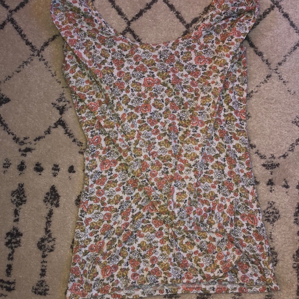 Super soft and stretchy floral long sleeve top